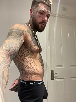 Snapshot of magicmichaell chatting on November 2025 08:41:02 PM magicmichaell online show from November 2025 08:41:02 PM