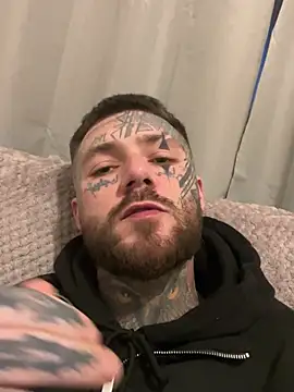 Snapshot of magicmichaell chatting on February 2026 08:10:01 AM magicmichaell online show from February 2026 08:10:01 AM