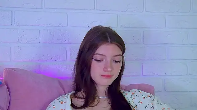 Snapshot of SophiaProve chatting on February 2026 04:07:02 PM SophiaProve online show from February 2026 04:07:02 PM