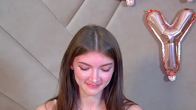 Snapshot of SophiaProve chatting on February 2026 04:05:02 PM SophiaProve online show from February 2026 04:05:02 PM