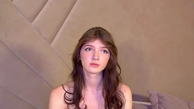 Snapshot of SophiaProve chatting on June 2026 04:24:02 PM SophiaProve online show from June 2026 04:24:02 PM