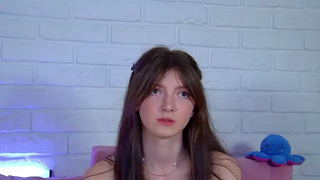 Snapshot of SophiaProve chatting on June 2026 04:11:02 PM SophiaProve online show from June 2026 04:11:02 PM