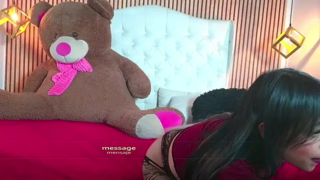  sophiaph online show from November 2025 04:28:01 PM