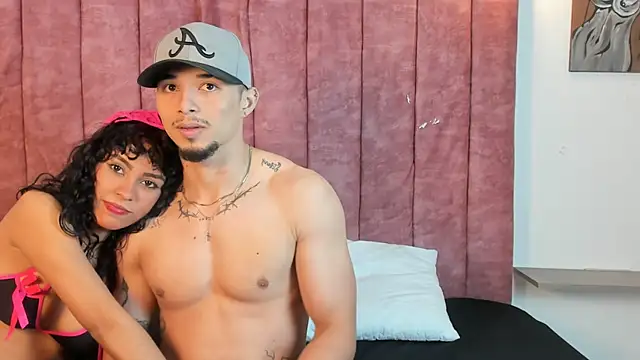 Max and Mia9 online show from November 2025 05:12:01 PM