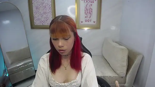 Snapshot of Sweet_Kitty_v chatting on November 2025 01:40:01 PM Sweet Kitty v online show from November 2025 01:40:01 PM