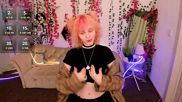 Awawrin online show from November 2025 08:42:01 PM