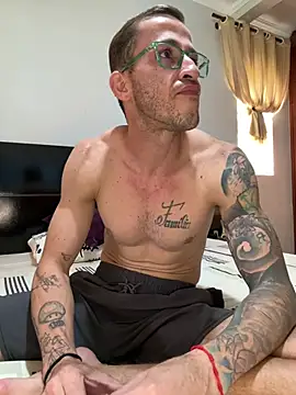 Lucasjandre online show from March 2026 02:10:01 PM