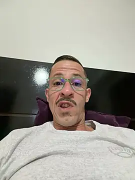 Snapshot of Lucasjandre chatting on June 2026 08:32:02 PM Lucasjandre online show from June 2026 08:32:02 PM