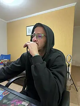 Snapshot of Lucasjandre chatting on July 2026 12:51:01 AM Lucasjandre online show from July 2026 12:51:01 AM
