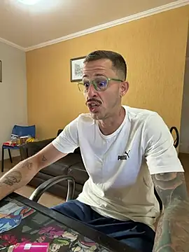 Snapshot of Lucasjandre chatting on July 2026 10:47:02 AM Lucasjandre online show from July 2026 10:47:02 AM