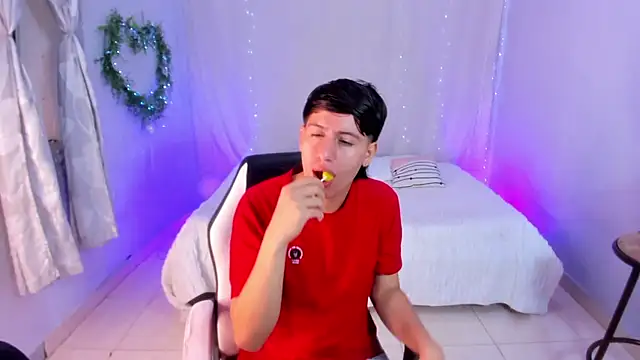 Snapshot of thiagoramirez_ chatting on November 2025 02:01:02 AM thiagoramirez online show from November 2025 02:01:02 AM