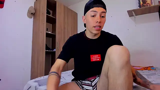 Snapshot of logan_crave chatting on November 2025 03:49:01 AM logan crave online show from November 2025 03:49:01 AM