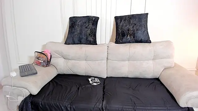 Kenia Storm online show from January 2026 07:38:02 PM