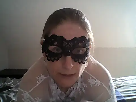 Snapshot of MelleEloa chatting on April 2026 02:12:01 PM MelleEloa online show from April 2026 02:12:01 PM