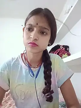 Snapshot of Mohnicute chatting on May 2026 11:06:01 AM Mohnicute online show from May 2026 11:06:01 AM