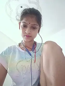 Mohnicute online show from June 2026 07:31:02 PM