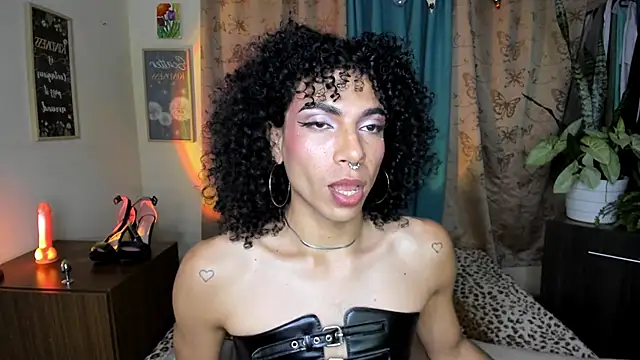 Angel White25 online show from June 2026 11:14:02 PM