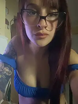 Taurina0105 online show from June 2026 05:32:02 AM
