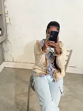 Snapshot of Riya_917 chatting on November 2025 07:20:01 AM Riya 917 online show from November 2025 07:20:01 AM