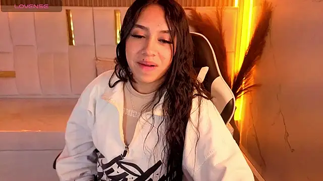 Juliana Tx online show from February 2026 02:43:01 AM