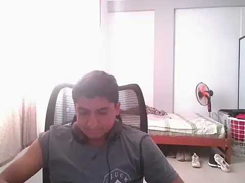 Snapshot of romdem chatting on March 2026 08:26:01 PM romdem online show from March 2026 08:26:01 PM