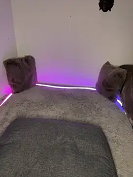 AuroraAllure 27 online show from March 2026 07:07:02 PM