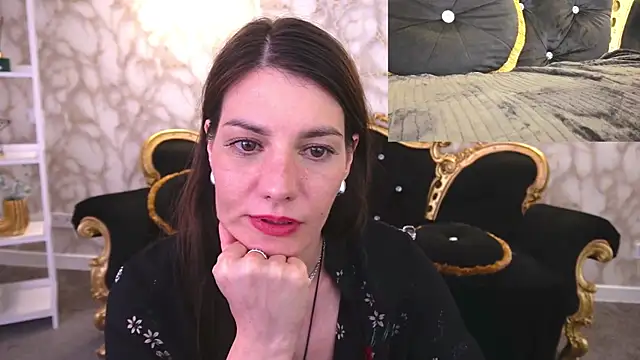 LadyChanelll online show from July 2026 06:20:01 PM