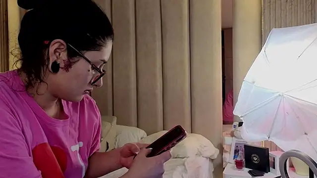 Snapshot of Iamnyxy chatting on November 2025 11:13:02 AM Iamnyxy online show from November 2025 11:13:02 AM