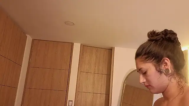 Snapshot of Iamnyxy chatting on February 2026 11:03:02 AM Iamnyxy online show from February 2026 11:03:02 AM