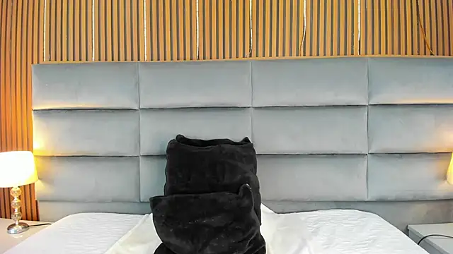 Lucy Vegas online show from April 2026 01:23:02 PM