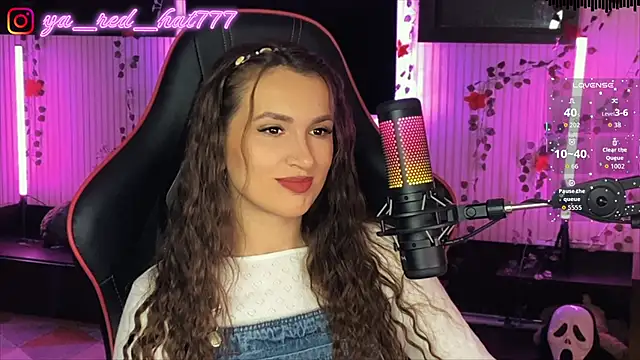 -RED HAT- online show from April 2026 06:09:01 PM