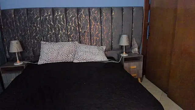 Snapshot of Atenea_Velle chatting on December 2025 01:19:01 PM Atenea Velle online show from December 2025 01:19:01 PM