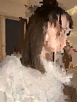 yoyogirlx online show from April 2026 01:52:02 PM