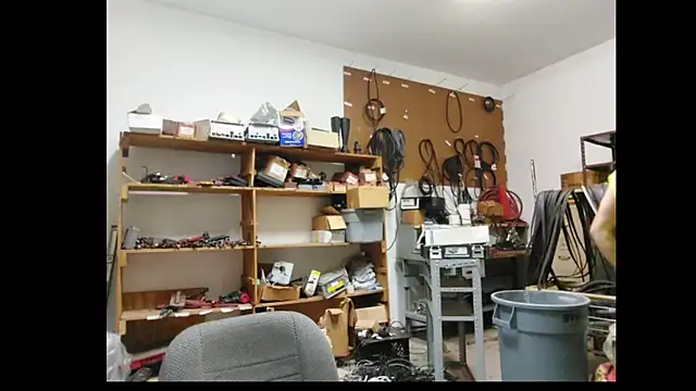 Snapshot of VendedLunching chatting on April 2026 07:22:01 PM VendedLunching online show from April 2026 07:22:01 PM