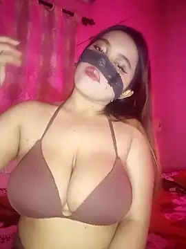 Bunnybush37 online show from May 2026 03:31:01 PM