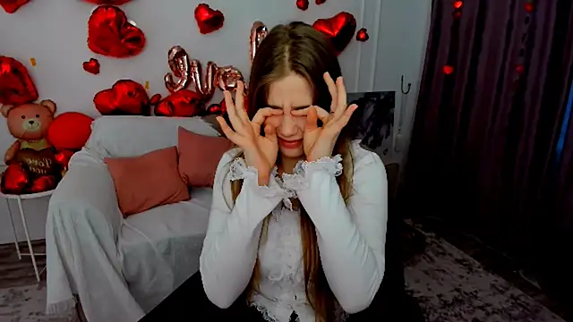 Snapshot of GoldenMirage chatting on February 2026 04:27:01 AM GoldenMirage online show from February 2026 04:27:01 AM