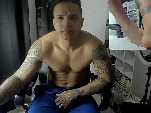 Snapshot of master_leather chatting on November 2025 04:56:01 PM master leather online show from November 2025 04:56:01 PM