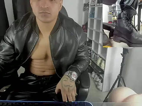 Snapshot of master_leather chatting on November 2025 07:58:01 AM master leather online show from November 2025 07:58:01 AM