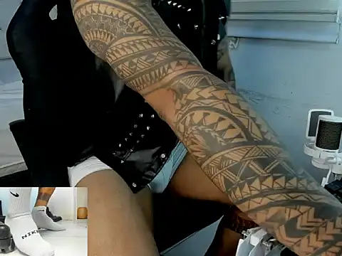 Snapshot of master_leather chatting on January 2026 07:23:01 PM master leather online show from January 2026 07:23:01 PM