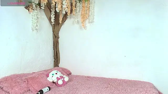 Snapshot of MISS_SAMMYROSE chatting on May 2026 11:33:02 PM MISS SAMMYROSE online show from May 2026 11:33:02 PM