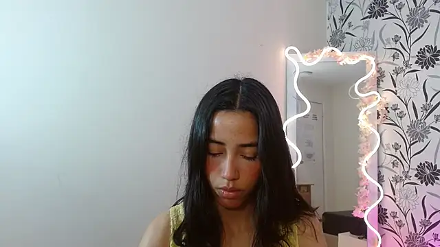 Snapshot of Joselyn_tay chatting on December 2025 11:49:02 AM Joselyn tay online show from December 2025 11:49:02 AM