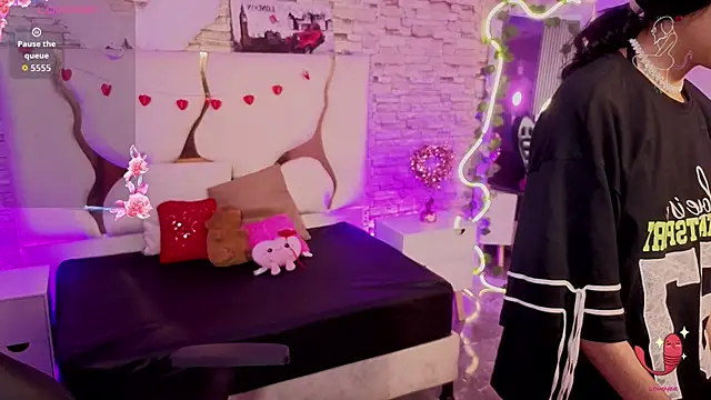 Snapshot of Joselyn_tay chatting on February 2026 12:01:02 PM Joselyn tay online show from February 2026 12:01:02 PM