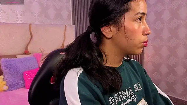 Joselyn tay online show from April 2026 12:33:02 PM