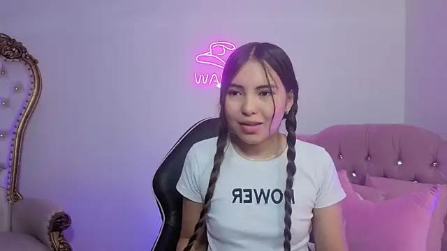 ISABELA TAY online show from May 2026 12:01:01 PM