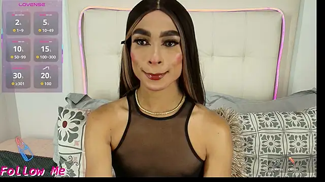 Daphne Hills online show from March 2026 04:20:01 AM