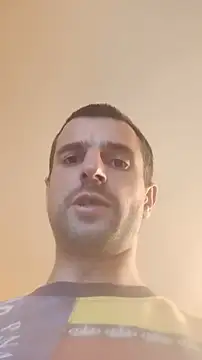 Snapshot of TwardyKierowca chatting on November 2025 05:56:01 PM TwardyKierowca online show from November 2025 05:56:01 PM