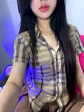 Snapshot of Bella_wett chatting on November 2025 03:56:02 PM Bella wett online show from November 2025 03:56:02 PM