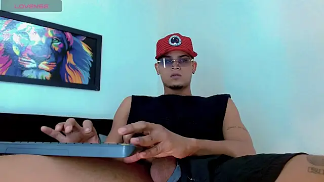 Snapshot of Isaacas_ chatting on November 2025 11:27:01 AM Isaacas online show from November 2025 11:27:01 AM