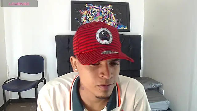 Snapshot of Isaacas_ chatting on November 2025 11:46:02 AM Isaacas online show from November 2025 11:46:02 AM