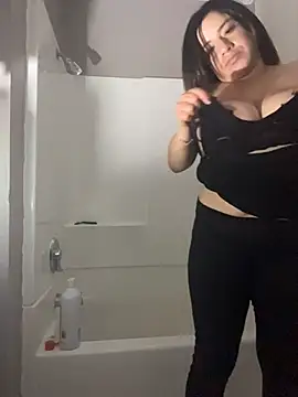 Snapshot of ymfg69 chatting on January 2026 12:31:01 PM ymfg69 online show from January 2026 12:31:01 PM